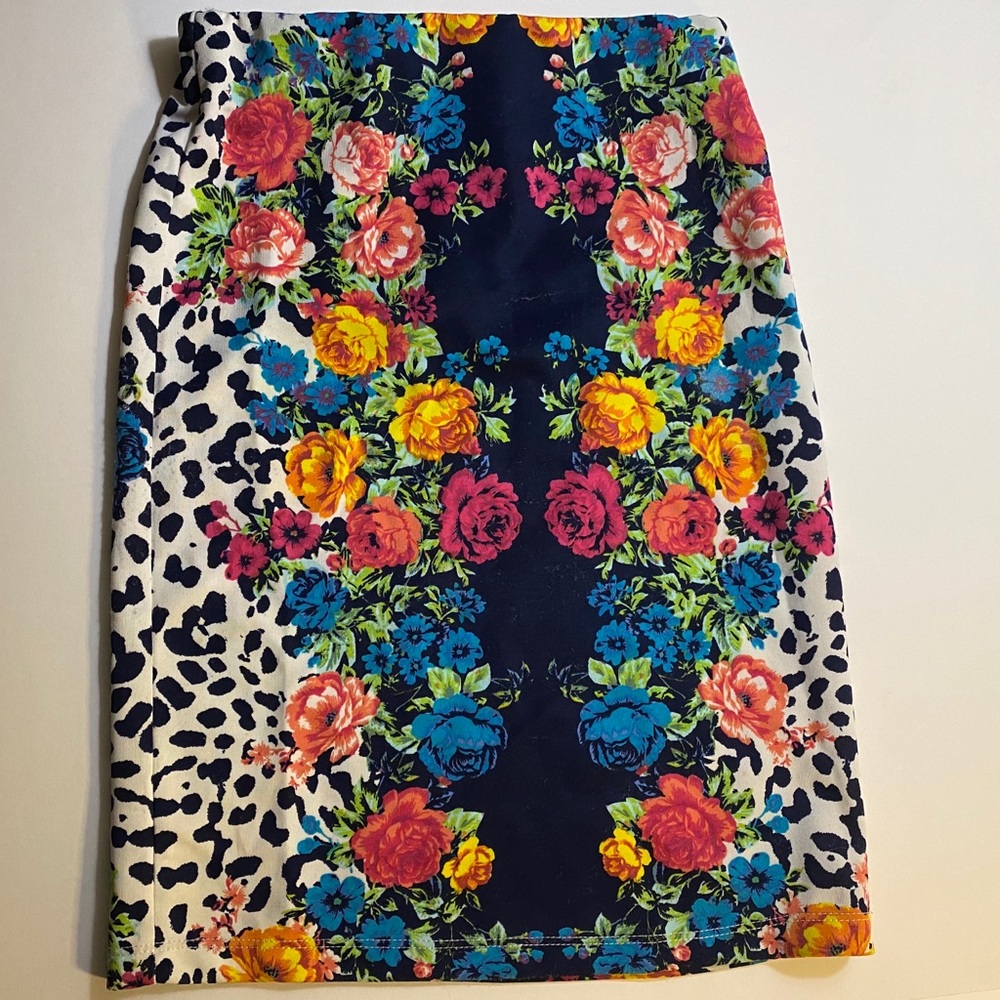 4/$10 Floral Pencil skirt